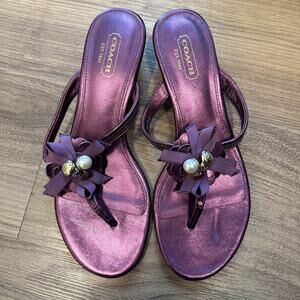 Coach Vana Purple Leather Thong Sandal Floral Pearl Logo Low Wedge Heel 6.5BEUC